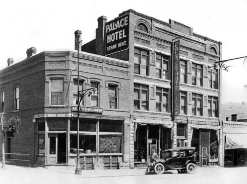 About The Palace Hotel
